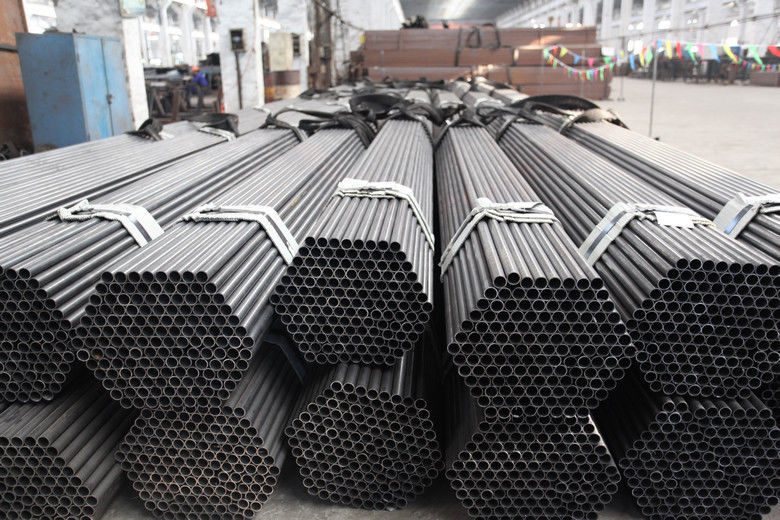 ASTM A53 / ASTM A106 / API5L Boiler Seamless Carbon Steel Tube Length 24M 6 Inch